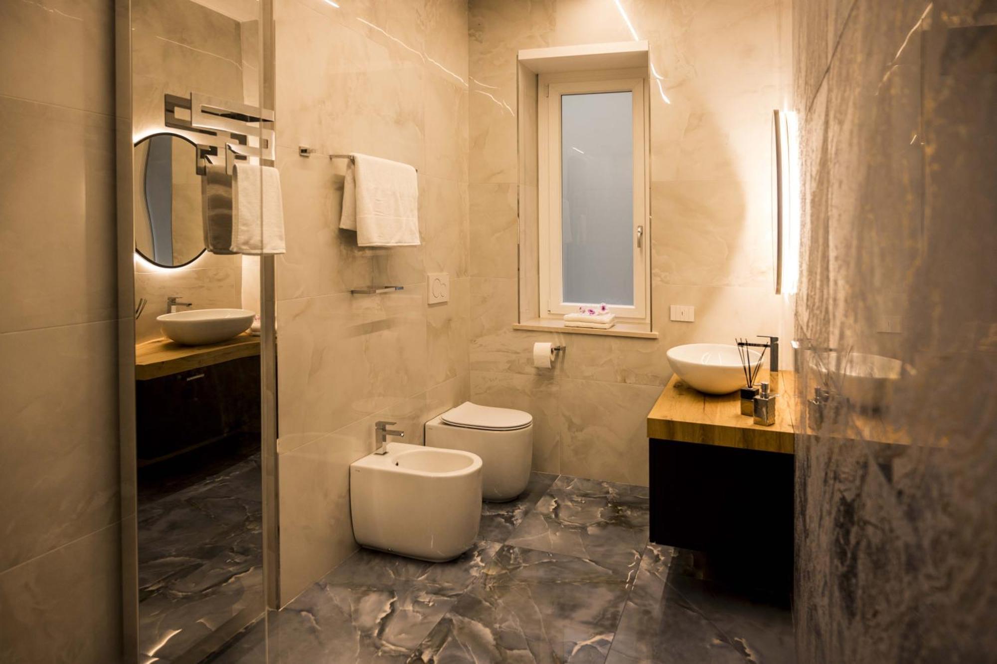 Panvinio 25 Apartment - Royal Welcome เวโรนา ภายนอก รูปภาพ