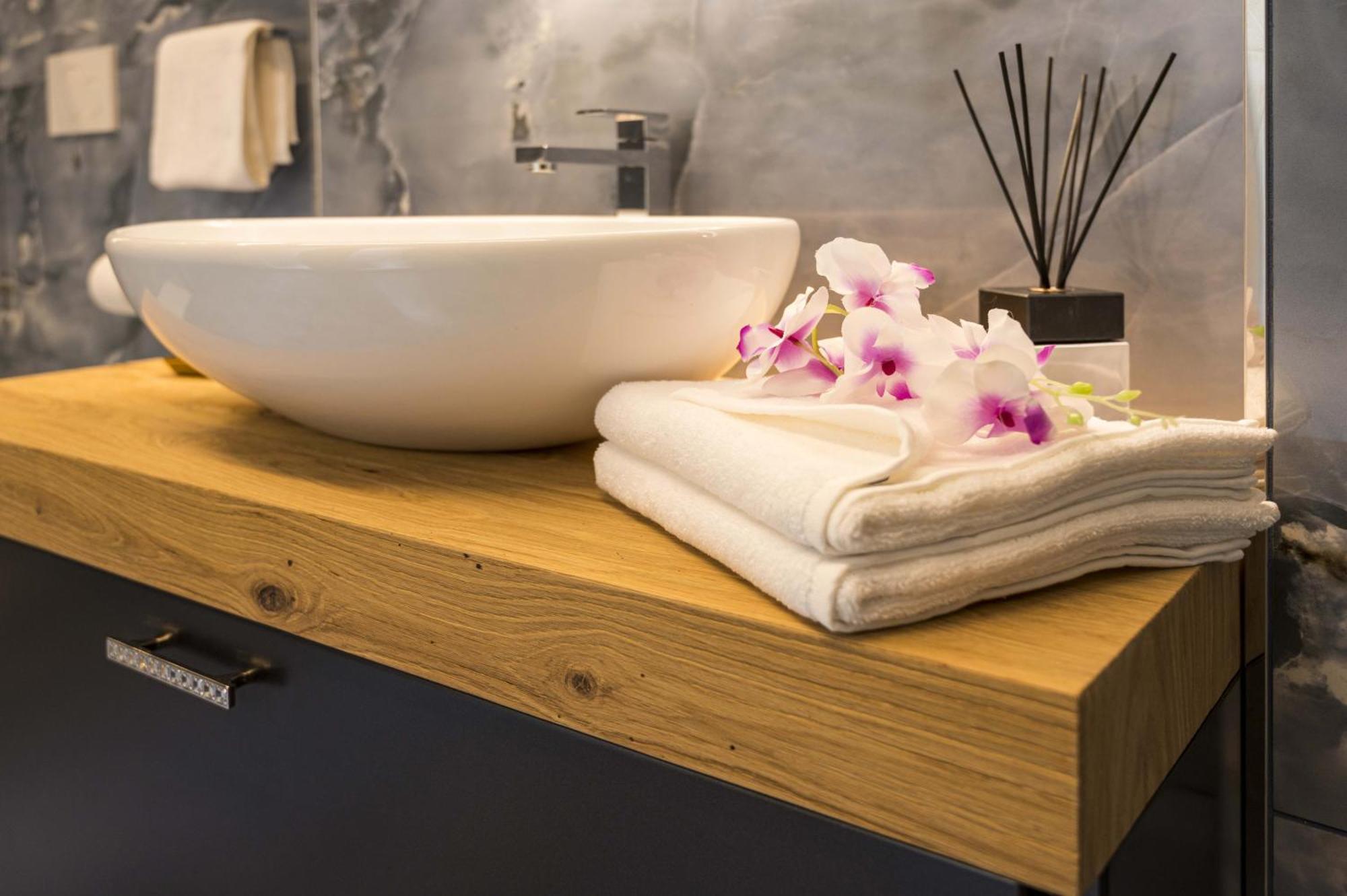 Panvinio 25 Apartment - Royal Welcome เวโรนา ภายนอก รูปภาพ