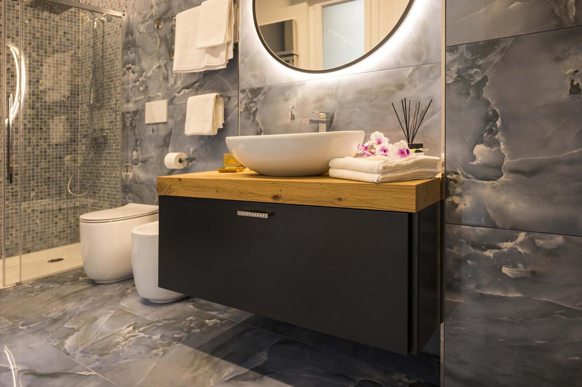 Panvinio 25 Apartment - Royal Welcome เวโรนา ภายนอก รูปภาพ
